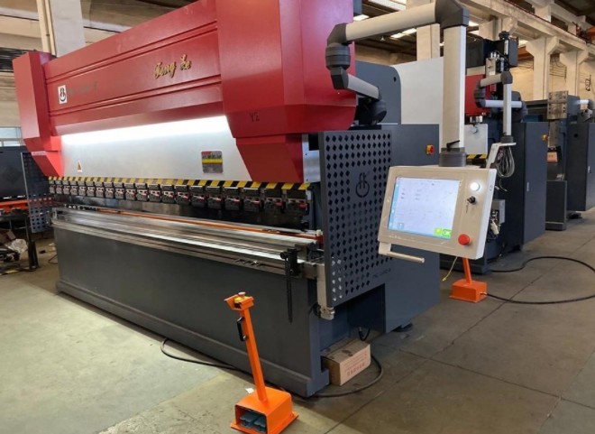 智能而彎，馭效而成：豐科機(jī)械數(shù)控折彎機(jī)助力精密鈑金加工領(lǐng)域? 